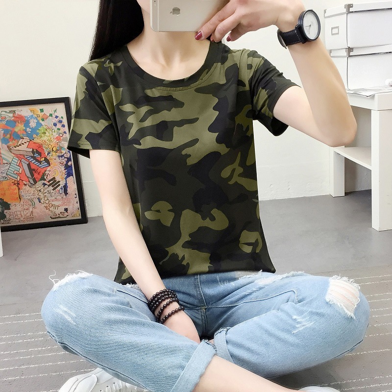 2025夏装女款短袖军绿色迷彩t恤女士圆领正肩修身上衣拉练迷彩军