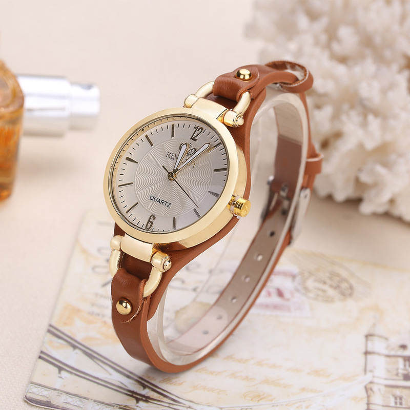 Micro-business supply punk new Rivet ladies casual simple thin belt PU leather quartz watch women Wholesale