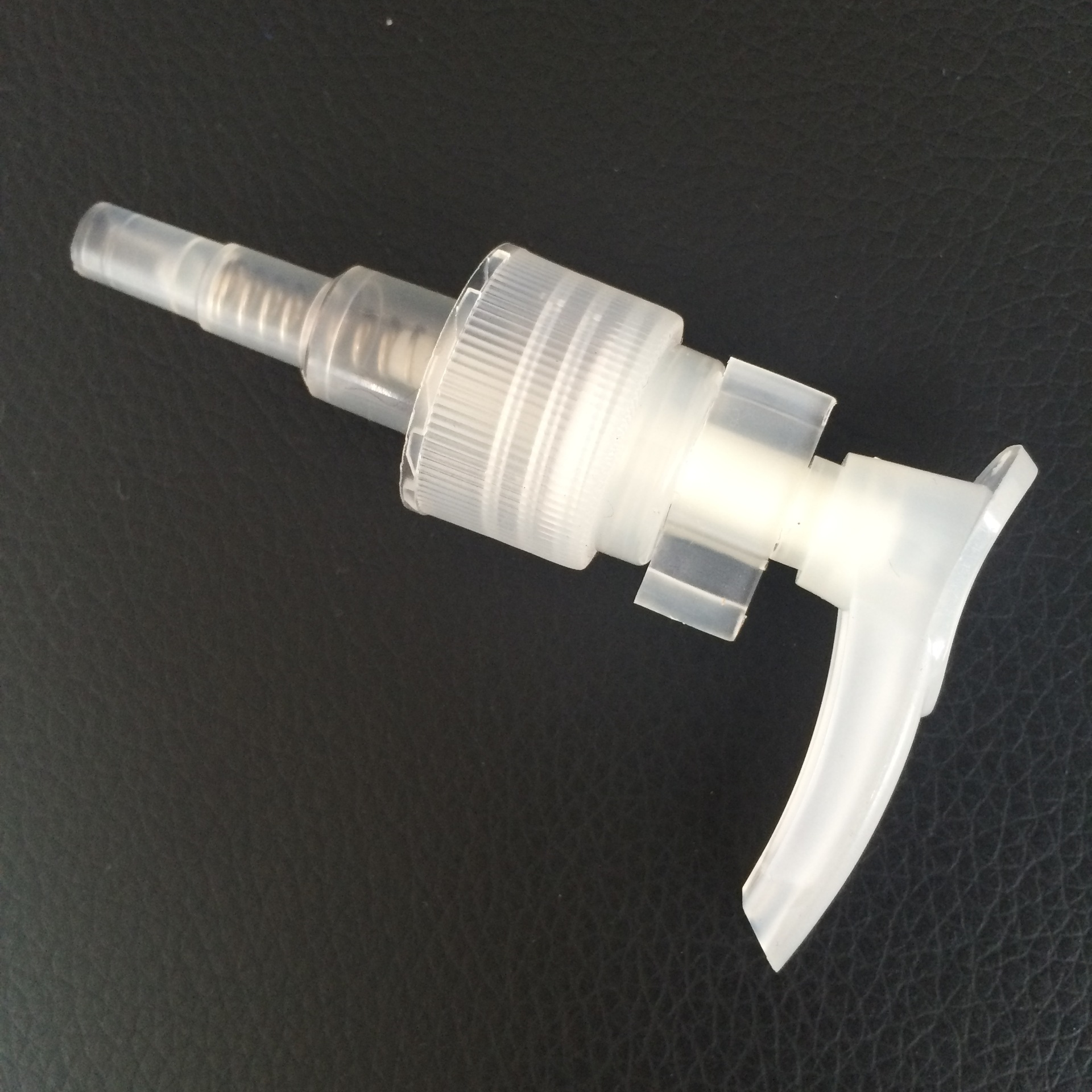 厂家批发 20/410小口径洗手液沐浴露乳液泵头夹子泵头