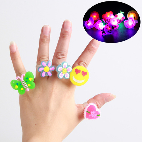 Cartoon Ring PVC Soft Plastic Christmas Luminous Ring Street Stall Hot Selling Toys Flash Children Night Market Wholesale LED Lights