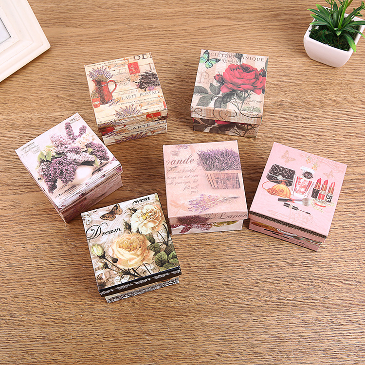 厂家批发现货创意小枕头手表盒饰品包装盒手链首饰礼品盒可定 制