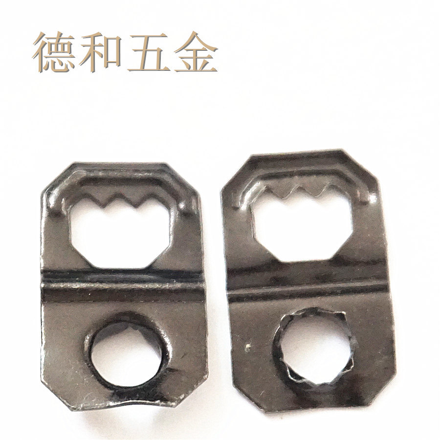 厂家特价相框相架五金配件-21*12.5单孔锯齿挂钩单孔挂片背扣黑锌|ru