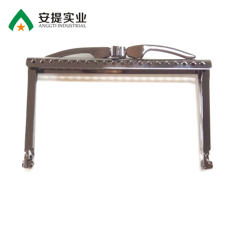 厂家批发 针孔驳脚车件牛角头口金 金属箱包较  手袋口夹