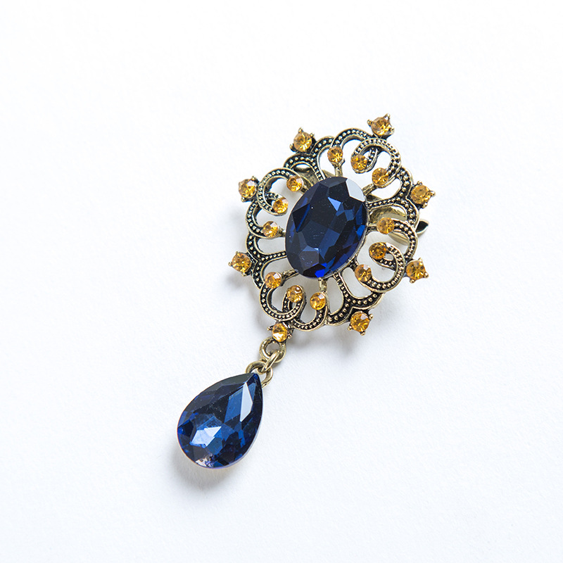 Decorative Baroque Filigree Brooch With Crystals And Enamel_voghion.com