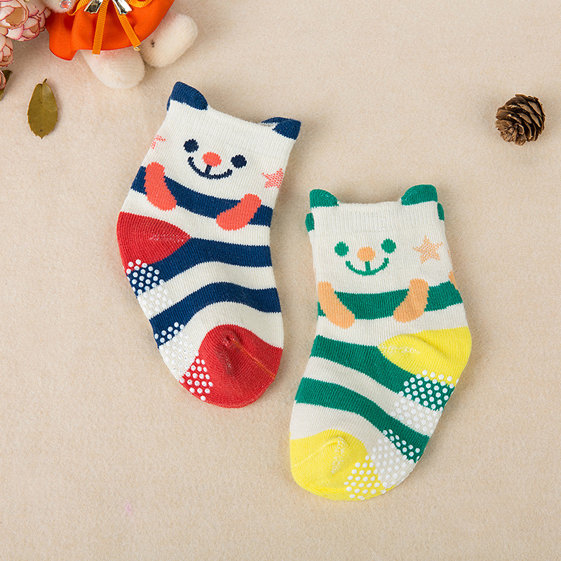 Estilo coreano 2 pares de calcetines tridimensionales para niños calcetines de bebé de algodón animal de dibujos animados al por mayor calcetines de dispensación antideslizantes D003