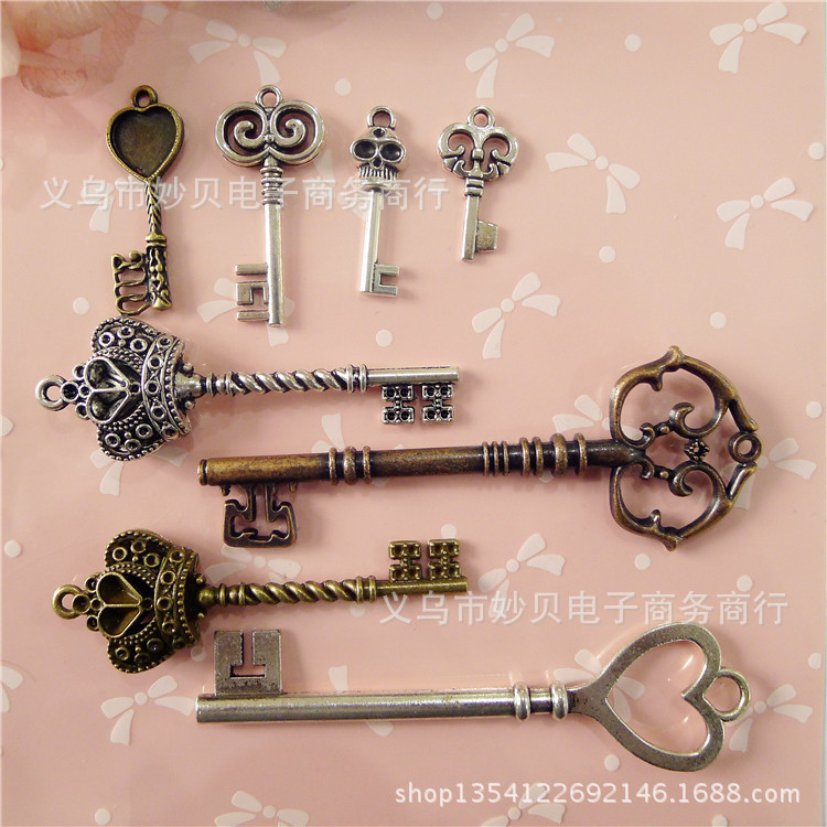 2025 Popular Retro Key Pendant Alloy Zakka Style DIY Bracelet Necklace Accessories Retro Key Pendant