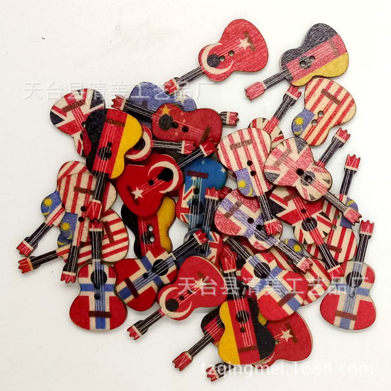 Bricolaje pintado en forma de guitarra botones de madera estilo europeo y americano 100 piezas un paquete de botones de madera de violín