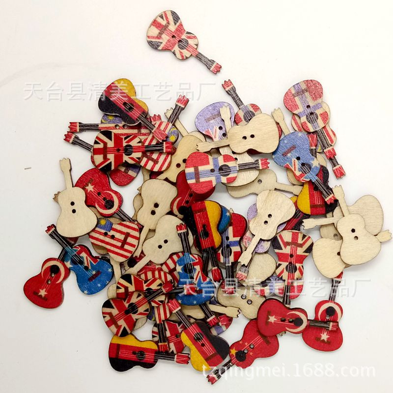 Bricolaje pintado en forma de guitarra botones de madera estilo europeo y americano 100 piezas un paquete de botones de madera de violín