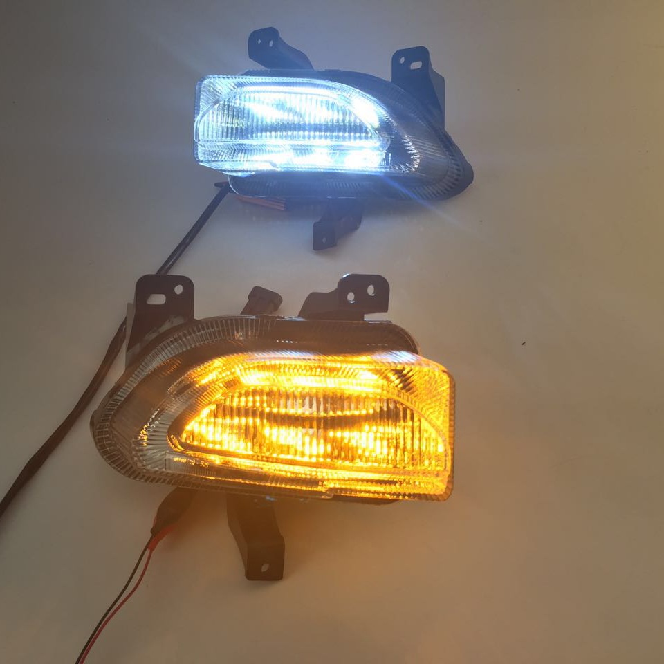 Aplicable a jeep hombre libre luz diurna con luz amarilla dirección diurna luz 2014-18