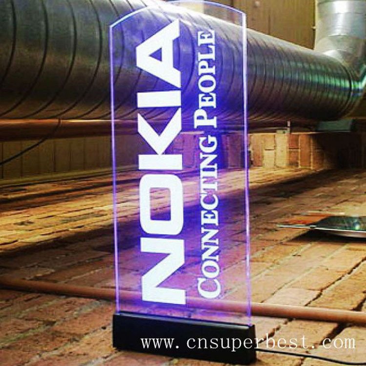 厂家生产有机玻璃ED发光底啤酒展示架亚克力手机音响展架发光牌