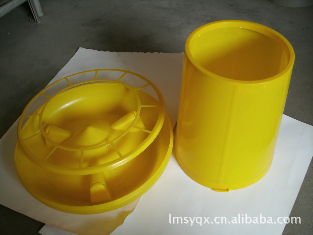 供应鸡用饲料桶 鸡用料槽 鸭子饲料桶 鸡用自动料槽