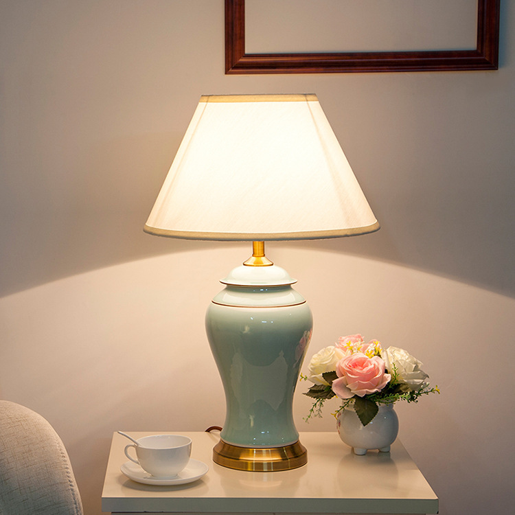 American Style Simple Modern Jingdezhen Ceramic Table Lamp Living Room Bedroom Bedside Lamp European Style Hotel Model Room Lighting