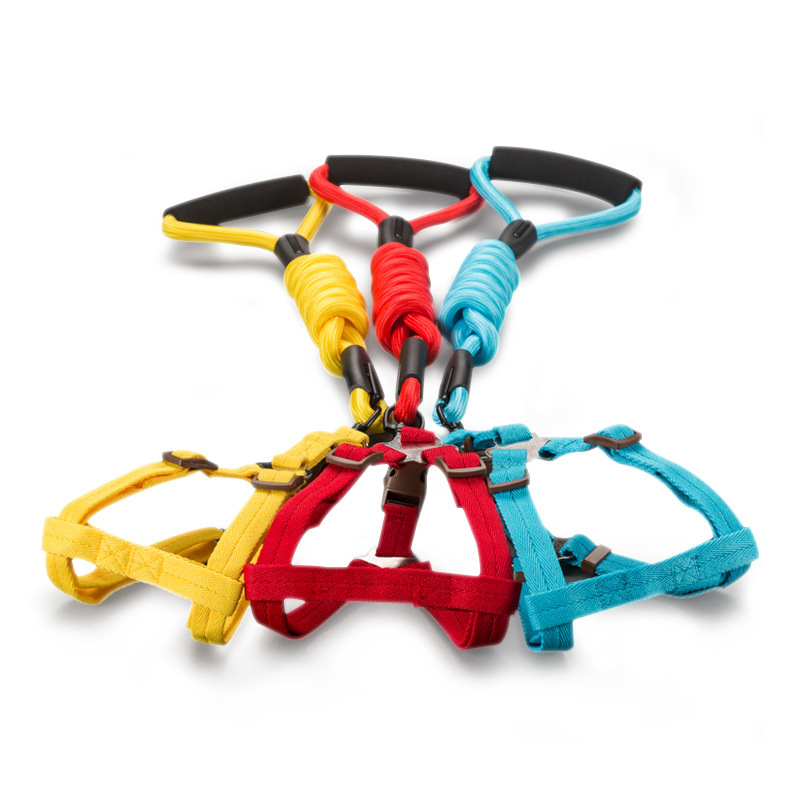 Cuerda de tracción para perros de color Cadena para perros Perro grande Teddy Golden Retriever Correa para el pecho Collar Juego de tres piezas Productos para mascotas