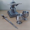 Executive Cavaliers pen holder Bottom bronze statue pen holder wearing armor hero knight pen holders decoration