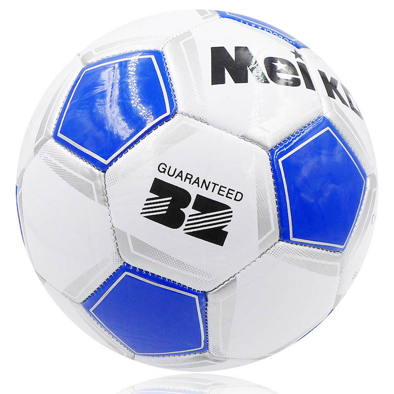 Balón de fútbol para niños de primaria, tallas 4 y 5, venta al por mayor del fabricante, engrosado para competiciones estudiantiles, cuero suave, cosido a máquina, especialmente engrosado y resistente al desgaste.