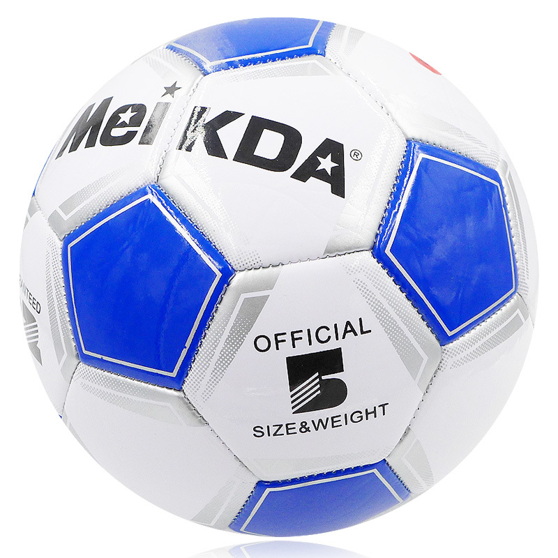 Balón de fútbol para niños de primaria, tallas 4 y 5, venta al por mayor del fabricante, engrosado para competiciones estudiantiles, cuero suave, cosido a máquina, especialmente engrosado y resistente al desgaste.