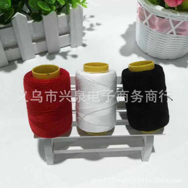 Один доллар магазин стойло питания небольшой вал пагода нить швейная машина нить 3 цвета швейная одежда мелкая нить группа полиэфирная нить
