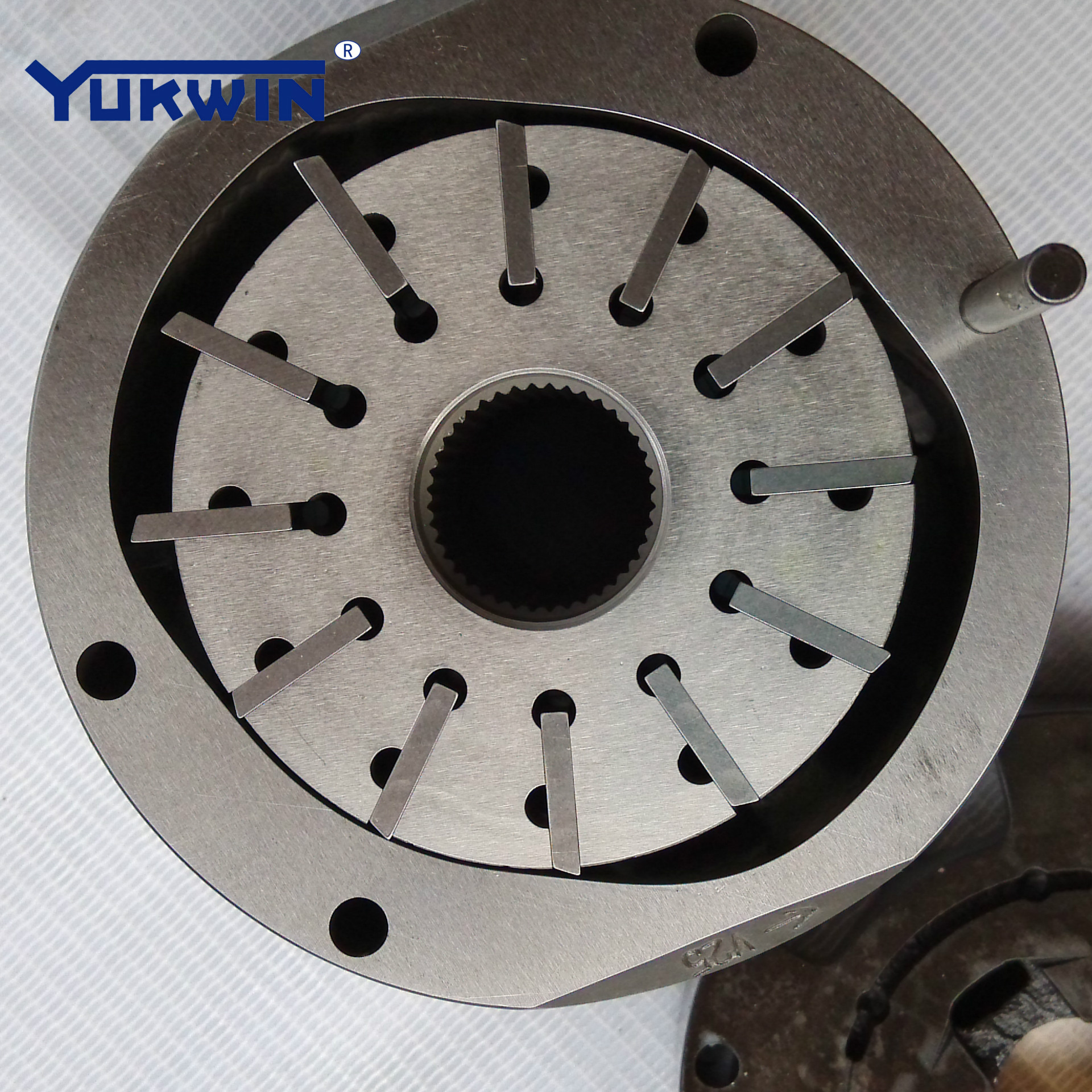 Һѹ�ñ����35V-38A 2 30A3��о �õ���������ѹ�����Ͻ��