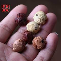 Tao wood small fish, black sandalwood, yellow poplar wood small fish pendant bracelet necklace sweater chain, matching accessories, wood carving decoration