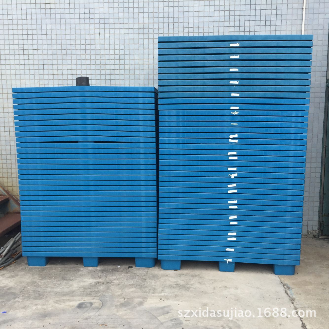 厂家批发 加厚蓝色1.2*1.0米九脚 周转塑胶托盘 仓库塑料卡板