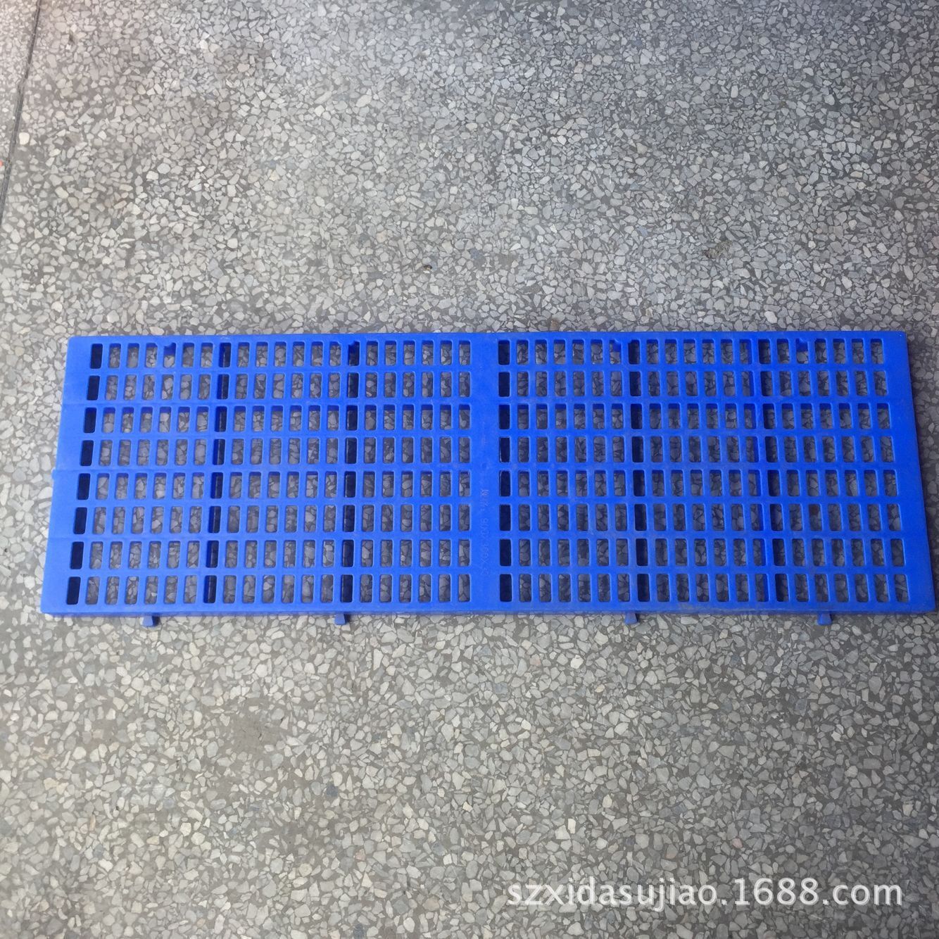 厂家批发1.0*0.6米 仓库塑垫货托盘  PE高塑料垫板 塑料防潮垫板