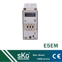 SKG  E5EM 烤箱塑料干燥机拨码表头温度控制仪