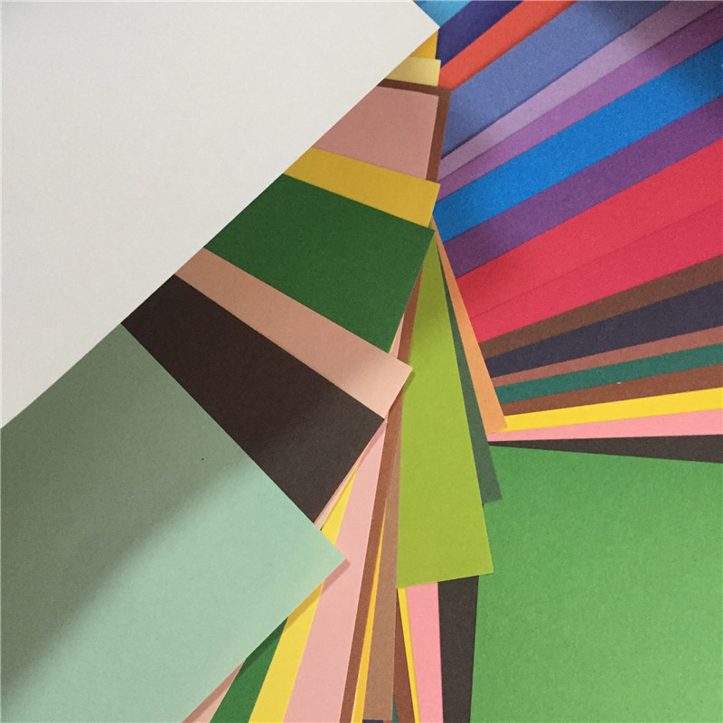 El papel de papel hecho a mano del color de los nuevos niños al por mayor de DIY del papel-corte el color del material 15*15CM50