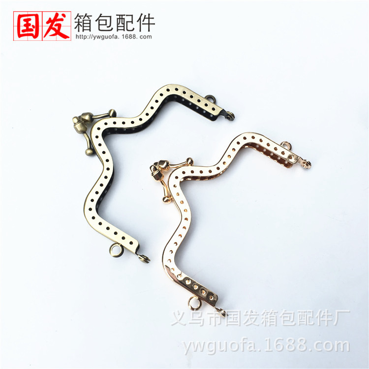 20% de descuento en el precio especial: 10cm estrella capullo boca cabeza boca oro en forma especial bolsa de oro al por mayor Yamagata boca oro