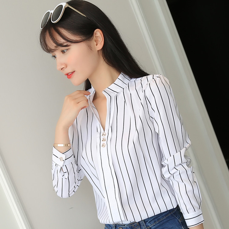 Spring and Autumn New Shirt Women's Long-sleeved Base Shirt Casual Loose Fashion V-neck Black and White Striped Chiffon Top Spring and Autumn New Shirt Women's Long-sleeved Base Shirt Casual Loose Fashion V-neck Black and White Striped Chiffon Top