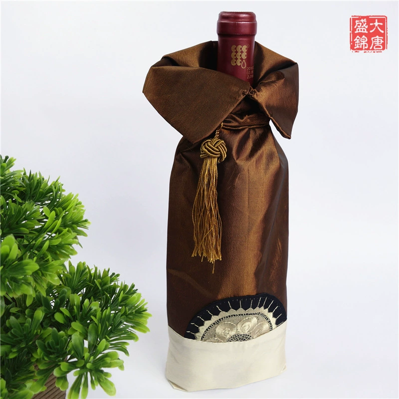 Чехол для винной бутылки в китайском стиле с кисточками, шелковый чехол для красного вина, вышитый атласный чехол для вина в новом китайском стиле, ткань для индивидуального пошива