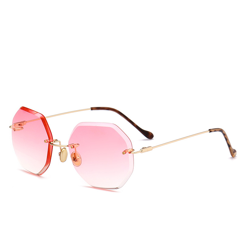 occhiali da sole con taglio a cristallo occhiali da sole street style alla moda 17040_voghion.com