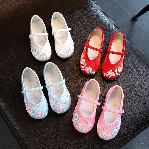 Hanfu embroidered shoes, children's cloth shoes, dance shoes, ethnic style traditional costume embroidered shoes, old Beijing children's shoes, performance shoes