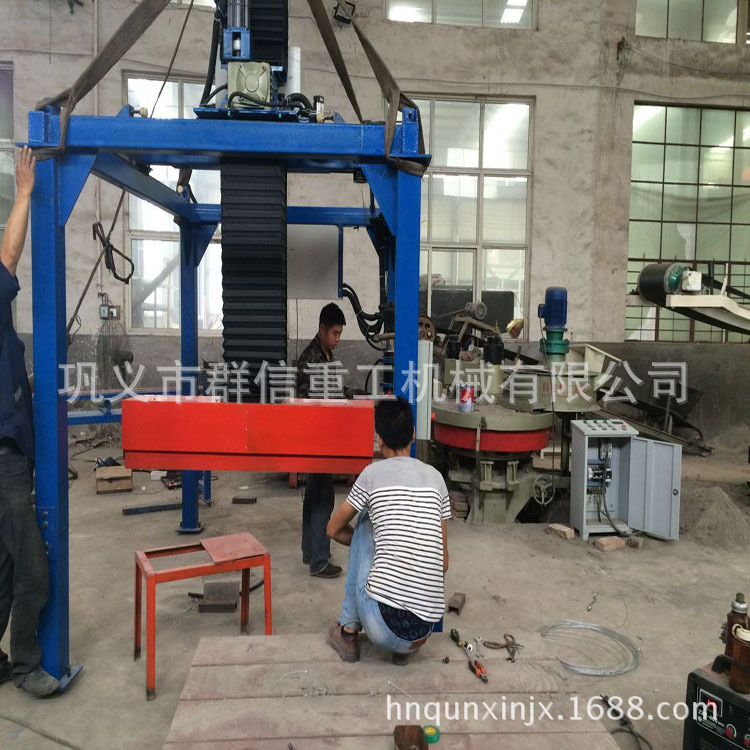 码坯机械手价位 无人操作自动码砖机群信重工