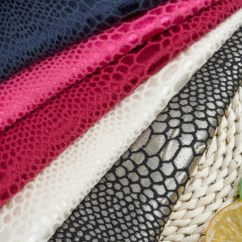 现货批发涤棉蛇纹 梭织提花适合做裤子裙子短裙小西装 抱枕  时装