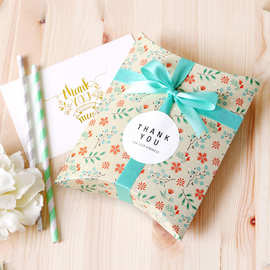 时尚创意白卡纸袜子礼品彩盒薄荷绿碎花纸质折叠包装枕头盒现货