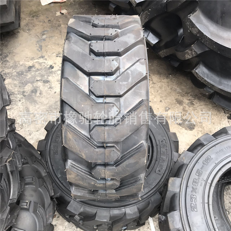 捆草机人字花纹 23*8.5-12/15 23x8.5-12/15 滑移式装载机轮胎