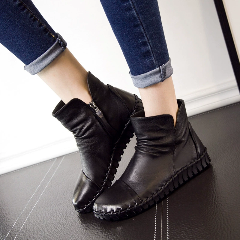 Женские сапоги, сшитые вручную, Осенние новые кожаные короткие сапоги, повседневные универсальные сапоги на плоской подошве с круглым носком, оптовая продажа с фабрики