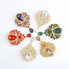 首饰套装;胸针;耳环