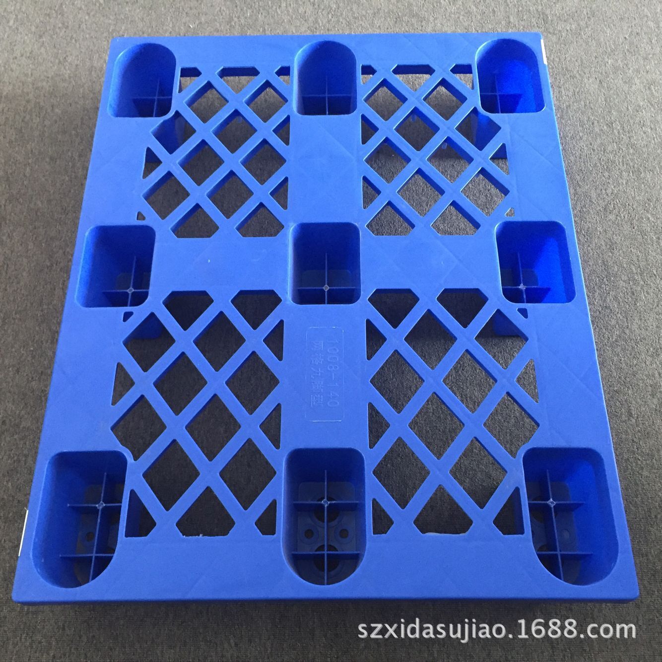 厂家供应网格九脚蓝色周转塑料托盘  仓库塑胶卡板 四面进叉