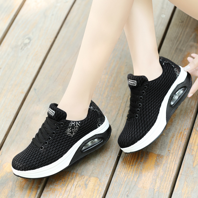 2018 Spring New Breathable Large Mesh Rocking Shoes Women's Fashion Sports Casual Shoes Korean Style Mesh Thick Sole Women's Shoes