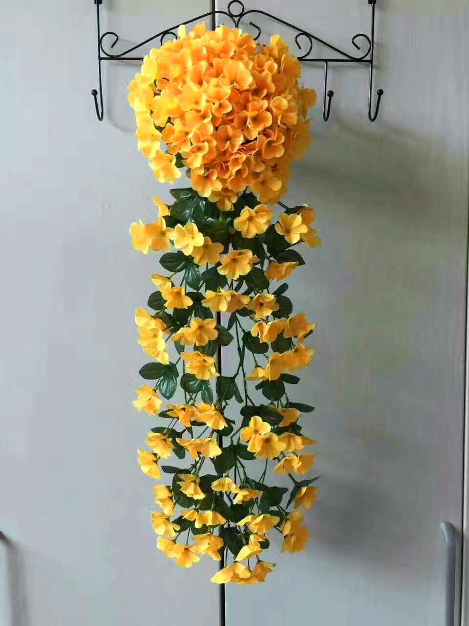 Violeta artificial colgante de pared flor Vine boda casa balcón decoración de interiores flor falsa violeta tela de seda lámpara de calle Flor falsa