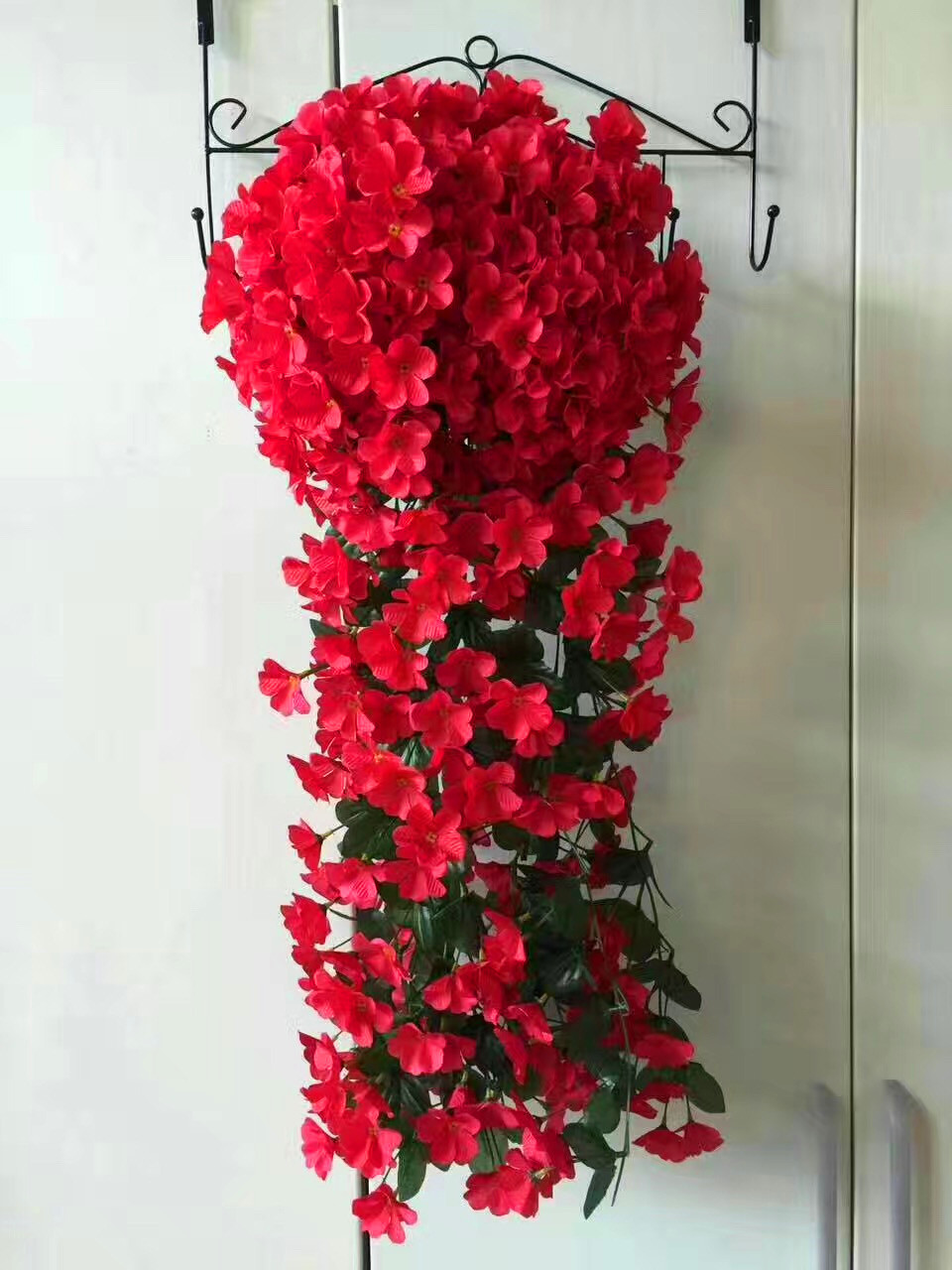 Violeta artificial colgante de pared flor Vine boda casa balcón decoración de interiores flor falsa violeta tela de seda lámpara de calle Flor falsa