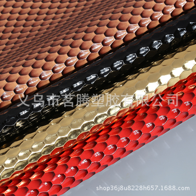 热销小蛇纹皮革面料优质0.7mm厚度pvc人造箱包装革饰材料高端皮革