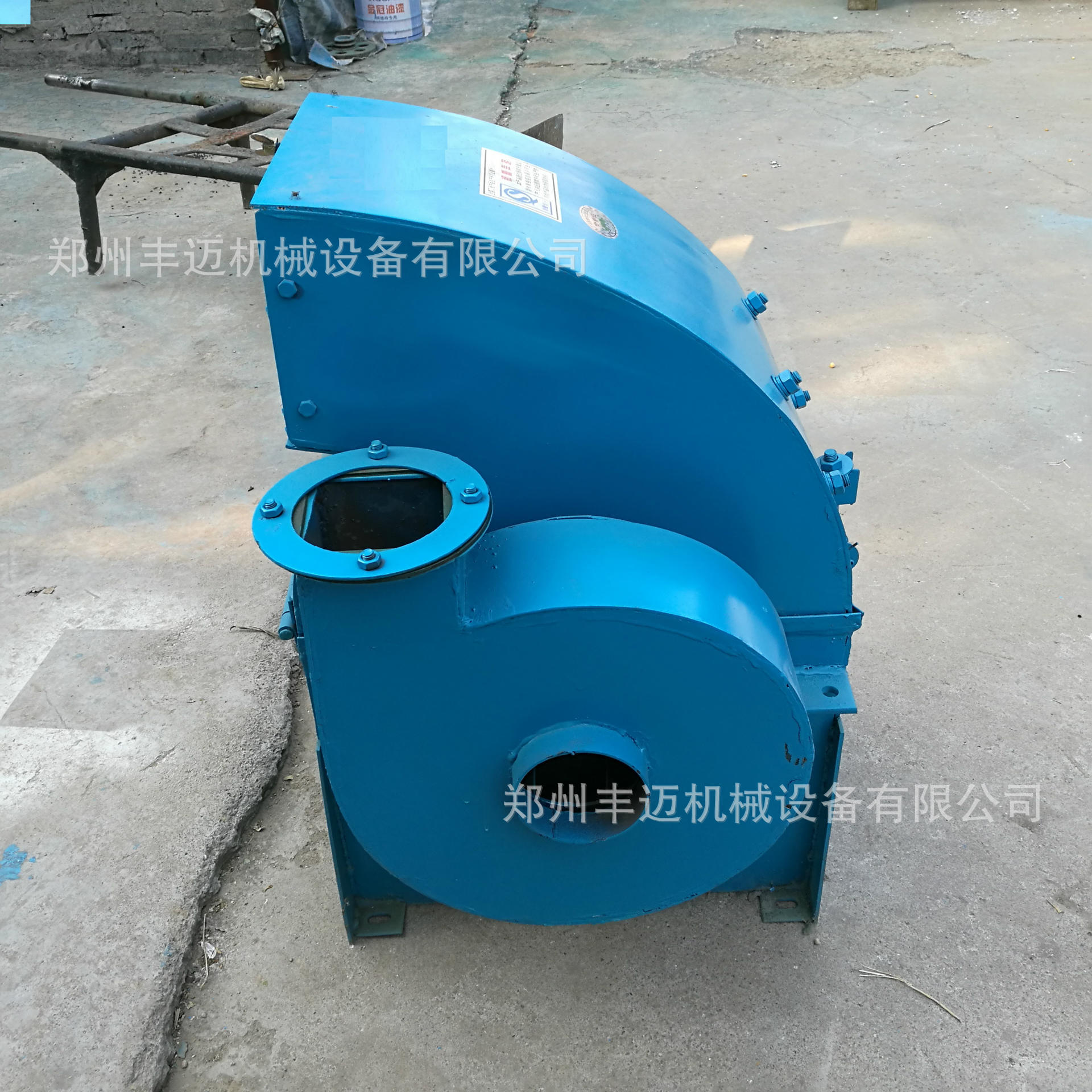 家庭养殖用饲料粉碎机 小型锤片式饲料粉碎机 移动式粉碎机