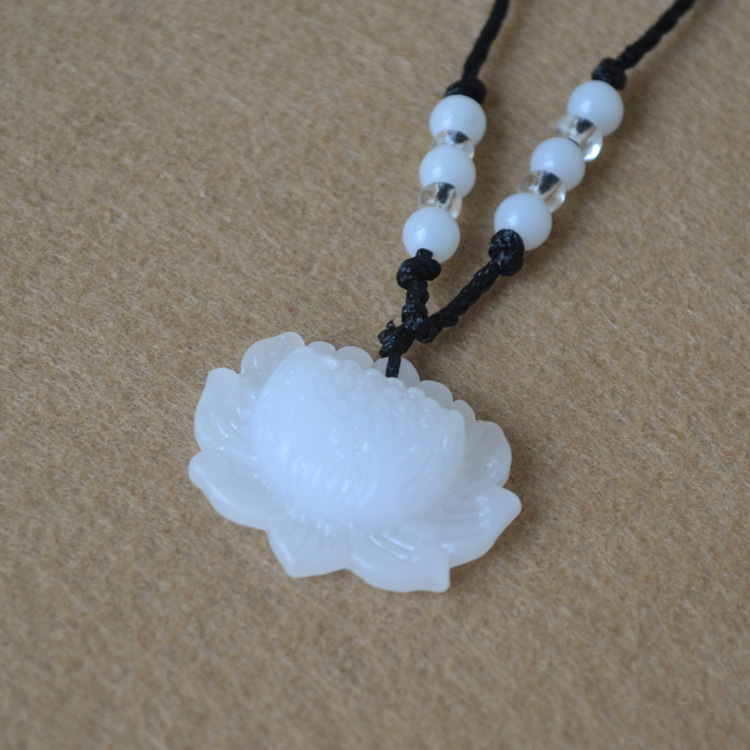 玻璃仿玉石莲花吊坠白玉莲花玉坠挂坠男女款玉佩项链黑绳吊坠礼品