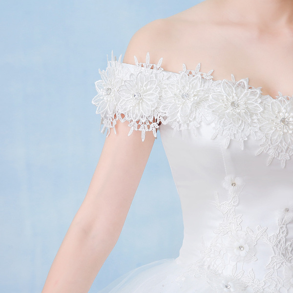 lace wedding dress