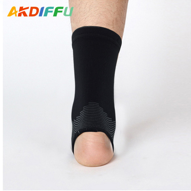 AiKedifei negro de nylon Jacquard de punto de protección del tobillo caliente transpirable protección a prueba de frío fábrica al por mayor