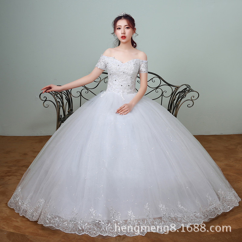 White cute elegant lace wedding dress for bride