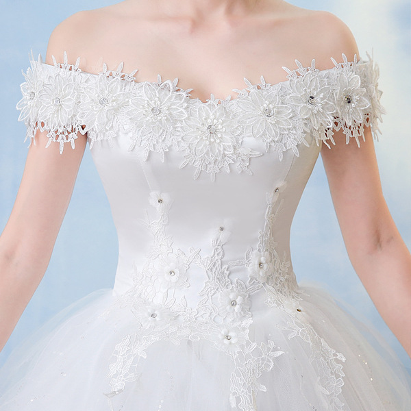 lace wedding dress
