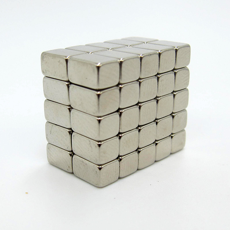 厂家供应强力磁铁3.3x9.56x1.45mm长方形吸铁石永磁钕铁硼强磁